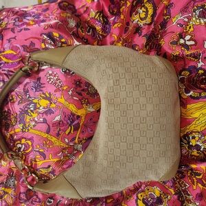 Gucci Tan Shoulder Bag with Woven Texture